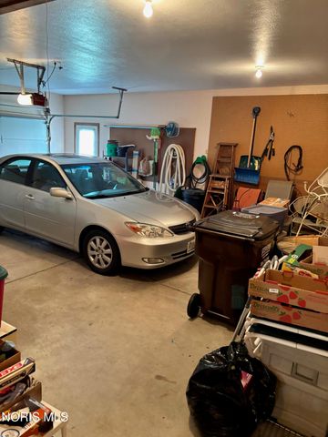 6901 Heather Cove Place, Maumee, OH 43537