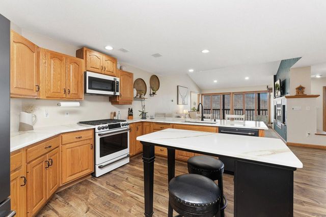 N946 Lauterbach ROAD, La Crosse, WI 54601