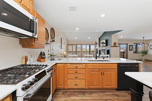 N946 Lauterbach ROAD, La Crosse, WI 54601