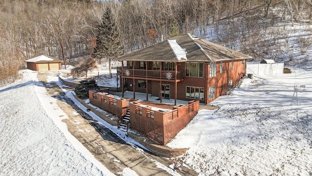 N946 Lauterbach ROAD, La Crosse, WI 54601
