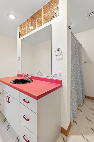 N946 Lauterbach ROAD, La Crosse, WI 54601