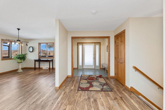 N946 Lauterbach ROAD, La Crosse, WI 54601