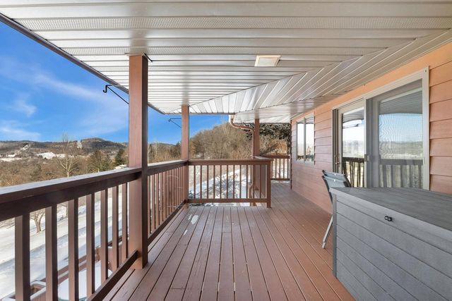 N946 Lauterbach ROAD, La Crosse, WI 54601