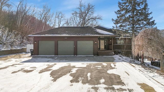 N946 Lauterbach ROAD, La Crosse, WI 54601