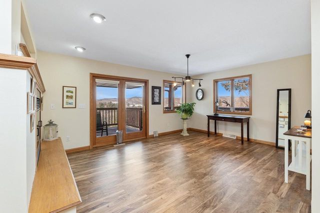 N946 Lauterbach ROAD, La Crosse, WI 54601