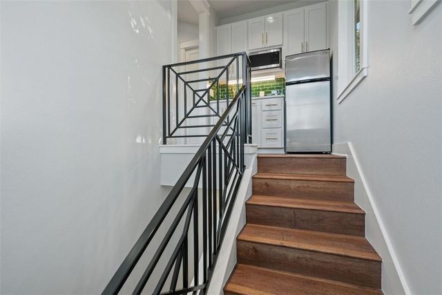 1801 Alta Vista Ave C, Austin, TX 78704