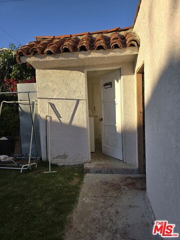 4461 W 61st Street, Los Angeles, CA 90043