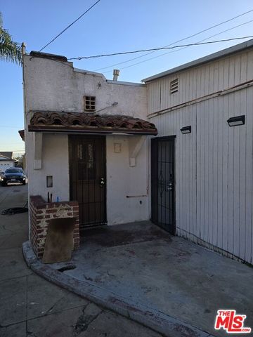 4461 W 61st Street, Los Angeles, CA 90043