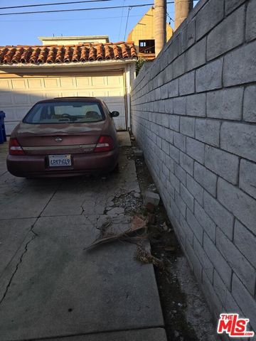 4461 W 61st Street, Los Angeles, CA 90043