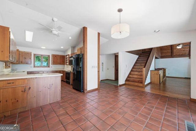 1041 Chieftian Way, White Plains, GA 30678