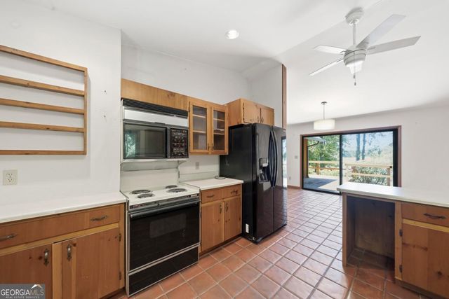 1041 Chieftian Way, White Plains, GA 30678