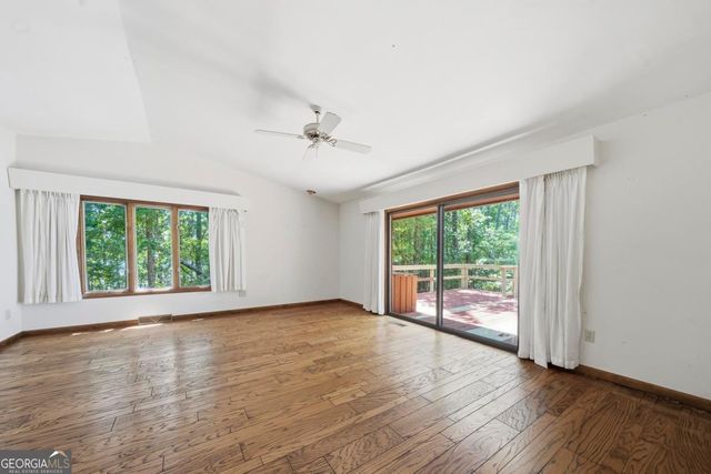 1041 Chieftian Way, White Plains, GA 30678