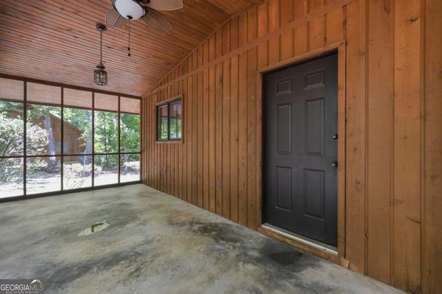 1041 Chieftian Way, White Plains, GA 30678