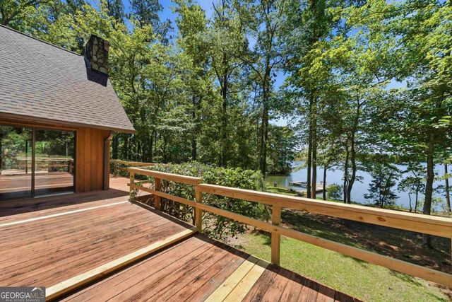 1041 Chieftian Way, White Plains, GA 30678