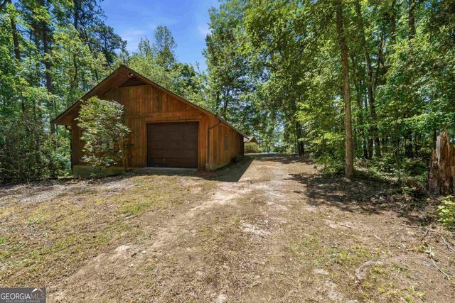1041 Chieftian Way, White Plains, GA 30678