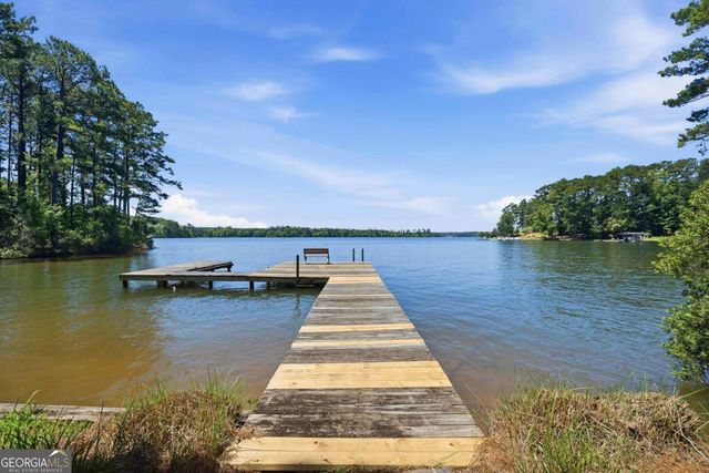 1041 Chieftian Way, White Plains, GA 30678