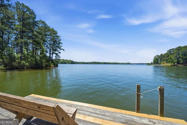 1041 Chieftian Way, White Plains, GA 30678