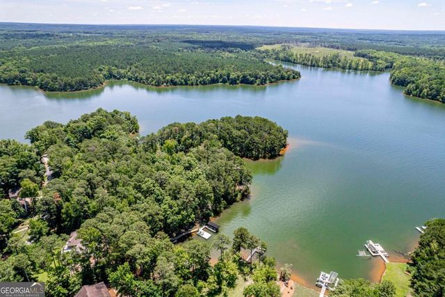 1041 Chieftian Way, White Plains, GA 30678