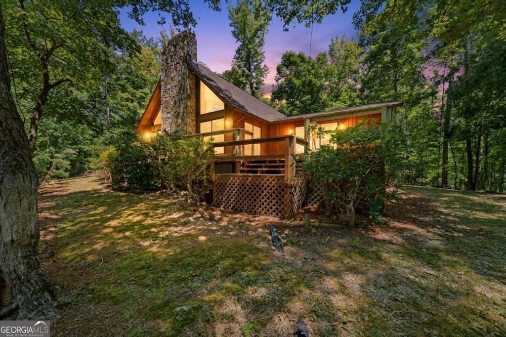 1041 Chieftian Way, White Plains, GA 30678