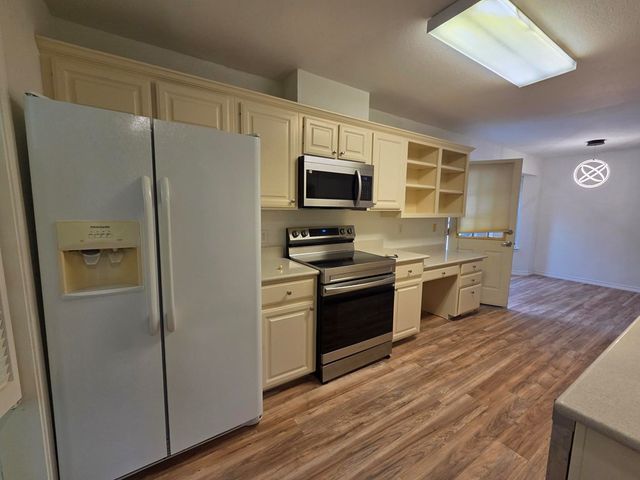 1303 Malibu Dr, Kerrville, TX 78028