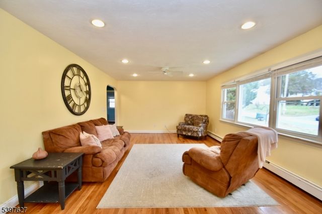 33 Canal Street, Roxbury Twp., NJ 07852