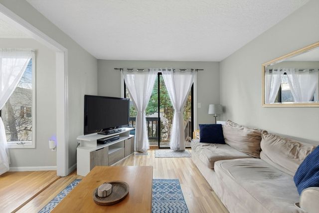 281 Boylston St D, Lowell, MA 01852