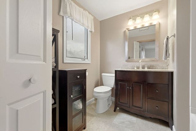 281 Boylston St D, Lowell, MA 01852