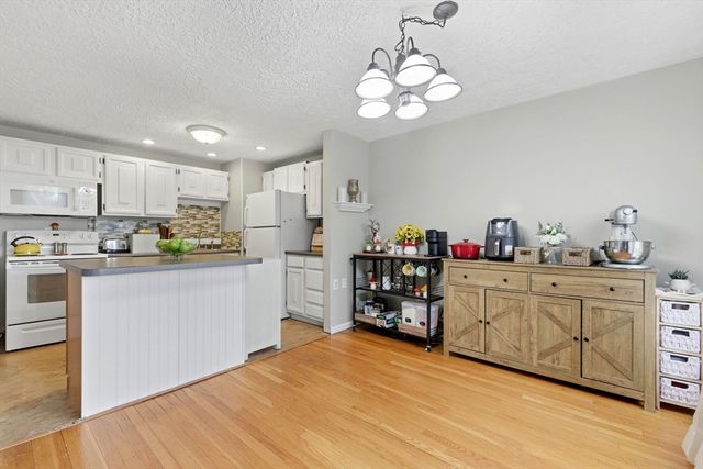 281 Boylston St D, Lowell, MA 01852