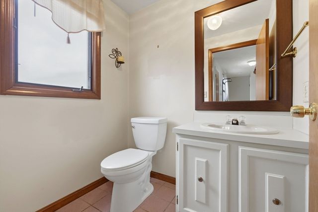 281 Boylston St D, Lowell, MA 01852