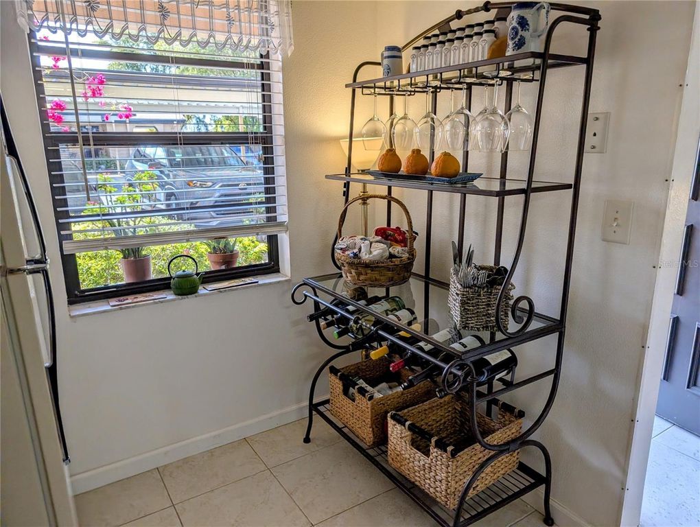 Image 3 of property listing at 2808 60TH AVENUE W 1702, Bradenton, FL 34207
