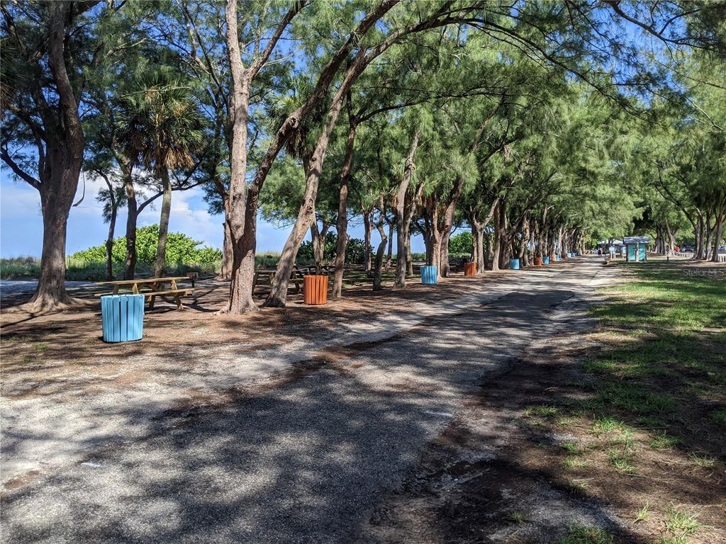 Image 38 of property listing at 2808 60TH AVENUE W 1702, Bradenton, FL 34207