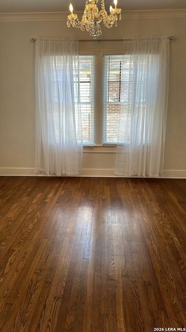 322 FURR DR, San Antonio, TX 78201