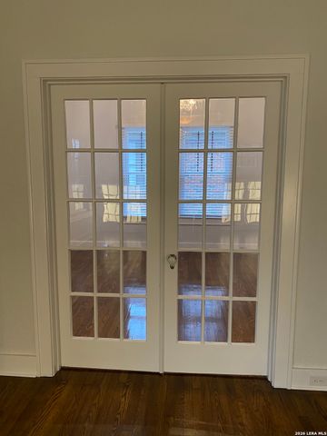 322 FURR DR, San Antonio, TX 78201