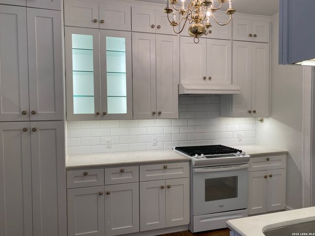 322 FURR DR, San Antonio, TX 78201