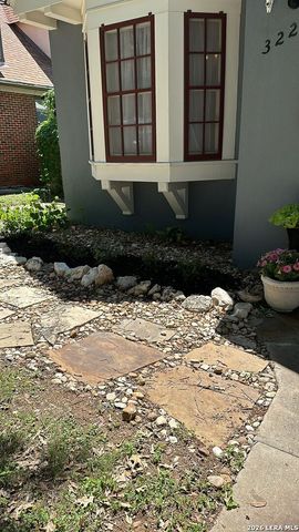 322 FURR DR, San Antonio, TX 78201