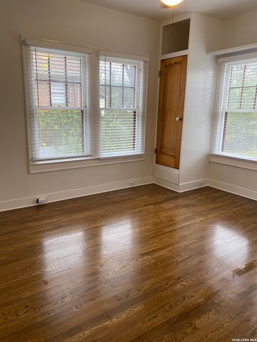 322 FURR DR, San Antonio, TX 78201