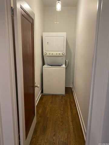 322 FURR DR, San Antonio, TX 78201