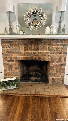 322 FURR DR, San Antonio, TX 78201