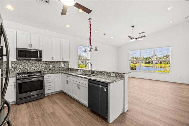 7558 Tarpon Cove Circle, Lake Worth, FL 33467