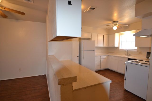 9200 W Bellfort Avenue 79, Houston, TX 77031