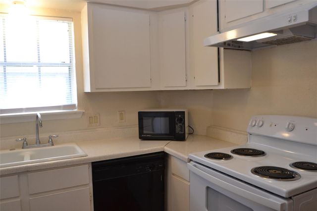 9200 W Bellfort Avenue 79, Houston, TX 77031