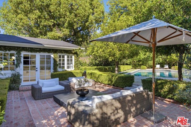 5020 Bilmoor Avenue, Los Angeles, CA 91356