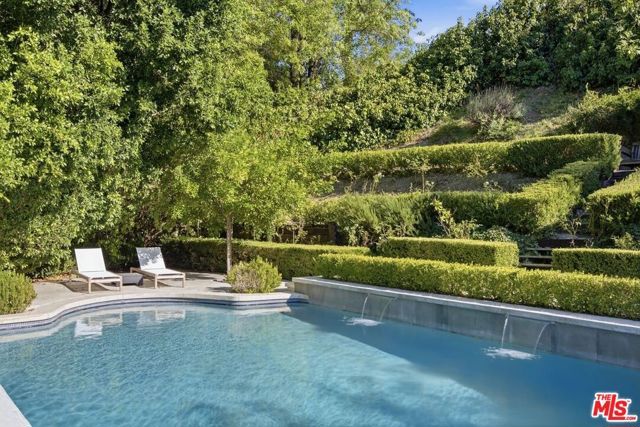 5020 Bilmoor Avenue, Los Angeles, CA 91356