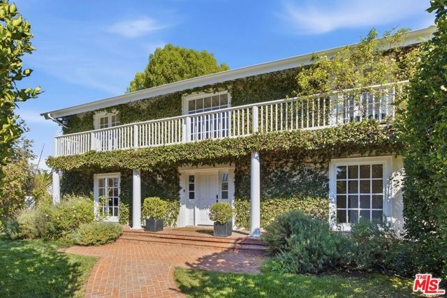 5020 Bilmoor Avenue, Los Angeles, CA 91356