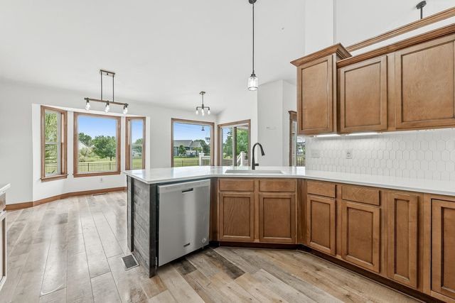 710 W Gatewood Ln, Andover, KS 67002