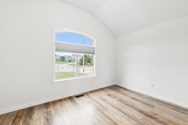 710 W Gatewood Ln, Andover, KS 67002