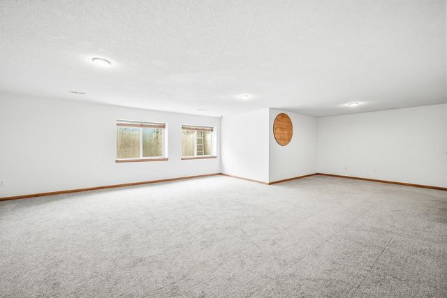 710 W Gatewood Ln, Andover, KS 67002