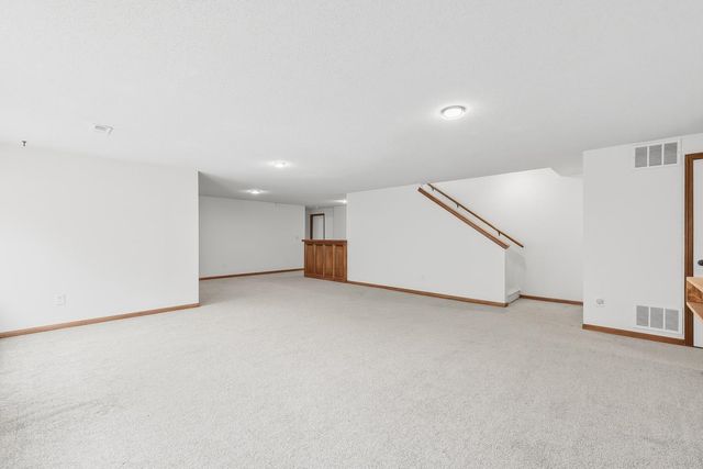 710 W Gatewood Ln, Andover, KS 67002