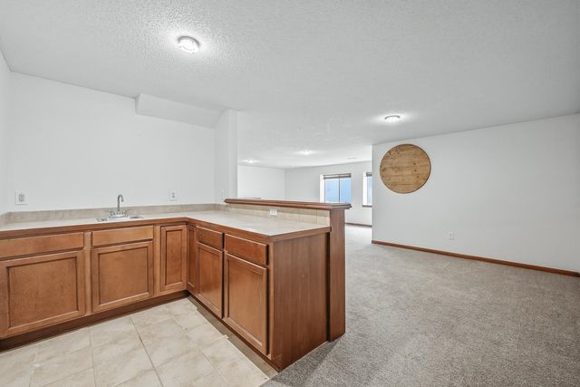 710 W Gatewood Ln, Andover, KS 67002