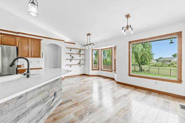 710 W Gatewood Ln, Andover, KS 67002